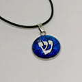 Collier Shin